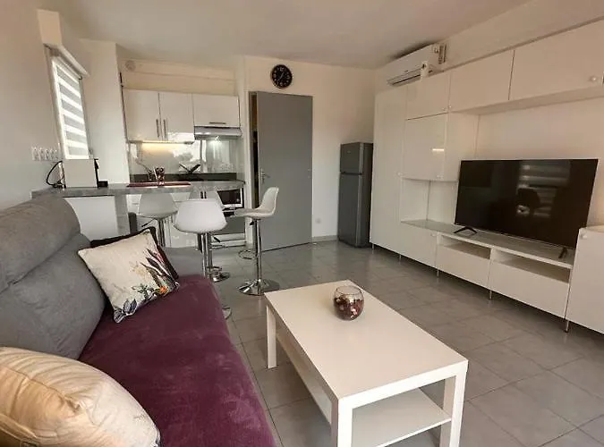 Le Castello 圣艾格夫