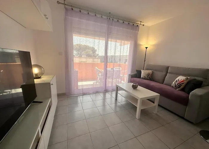 Le Castello 圣艾格夫