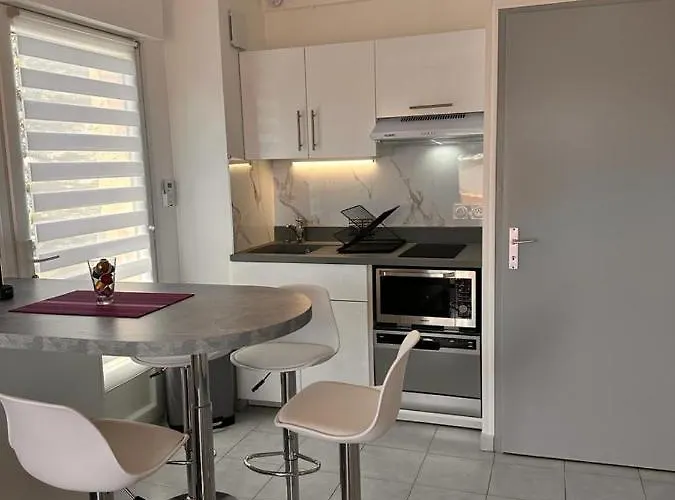 Le Castello * 圣艾格夫